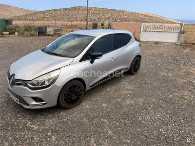 Usado Renault Clio IV LIMITED 90 CV (66 kW) 2018 Gris / plata Berlina