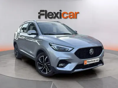Usado MG ZS Luxury 111 CV (81 kW) 2023 Gris SUV