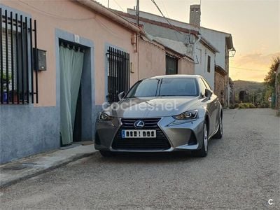 Lexus IS300h