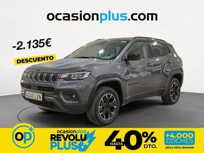 Usado Jeep Compass Trailhawk 240 CV (176 kW) 2022 Gris / plata SUV