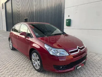 Usado Citroën C4 VTR Sport 110 CV (80 kW) 2008 Granate Berlina