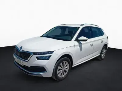 Usado Skoda Kamiq Ambition 110 CV (80 kW) 2022 Blanco SUV