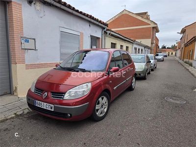 Usado Renault Scénic II Expression 120 CV (88 kW) 2004 Granate Monovolumen