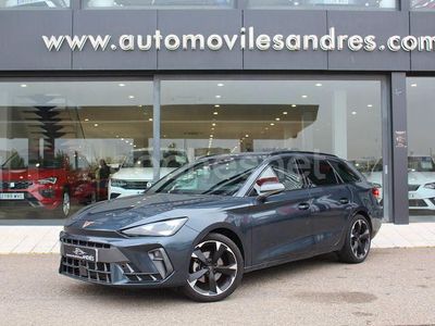 Gris / plata Usado 2024 Cupra Leon Familiar | 28.800 € (Un poco caro)