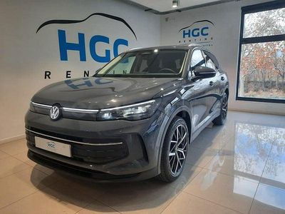 Gris / plata Nuevo 2025 VW Tiguan SUV | 39.490 € (Precio justo)