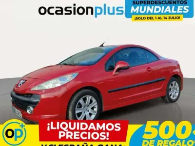 Usado Peugeot 207 CC 120 CV (88 kW) 2008 Rojo Descapotable
