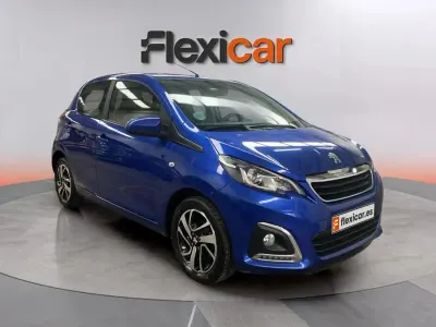 Usado Peugeot 108 Allure 72 CV (52 kW) 2021 Azul Utilitario