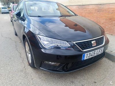 Usado Seat Leon ST Style 130 CV (95 kW) 2020 Negro Familiar