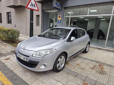 Plateado Usado 2010 Renault Mégane III Dynamique Utilitario | 8500 € (Un poco caro)