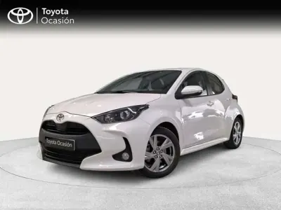 Usado Toyota Yaris Active 116 CV (85 kW) 2025 Blanco Utilitario
