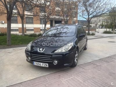 Usado Peugeot 307 136 CV (100 kW) 2008 Negro Familiar