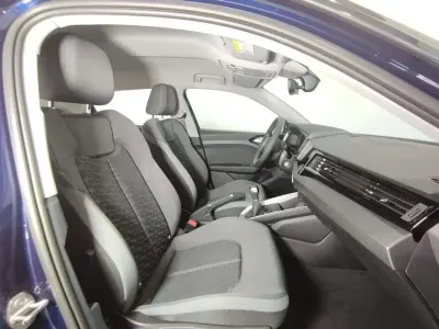 Käytetty Audi A1 116 HP (85 kW) 2025 Sininen Katumaasturi