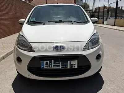 Usado Ford Ka 69 CV (50 kW) 2014 Blanco Berlina