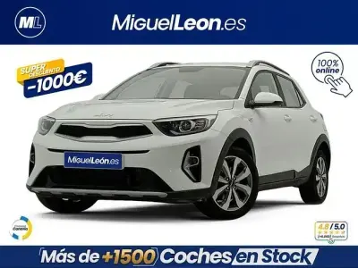 Begagnad Kia Stonic 100 HK (73 kW) 2022 Vit SUV