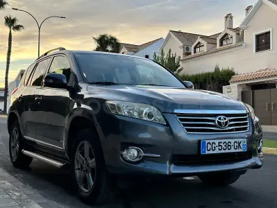 Usado Toyota RAV4 Advance 150 CV (110 kW) 2011 Gris / plata SUV