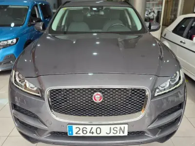 Usado Jaguar F-Pace Pure 180 CV (132 kW) 2016 Gris / plata SUV