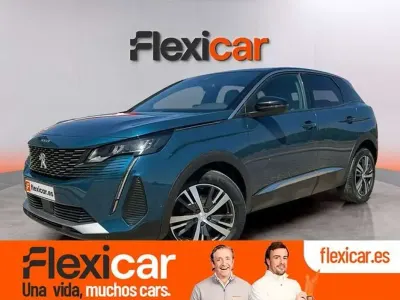 Usado Peugeot 3008 Allure 131 CV (96 kW) 2023 Azul SUV