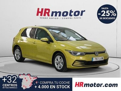 Usado VW Golf VIII Life 150 CV (110 kW) 2020 Amarillo Berlina