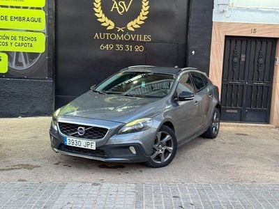 Usado Volvo V40 CC Summum 150 CV (110 kW) 2016 Gris / plata Familiar