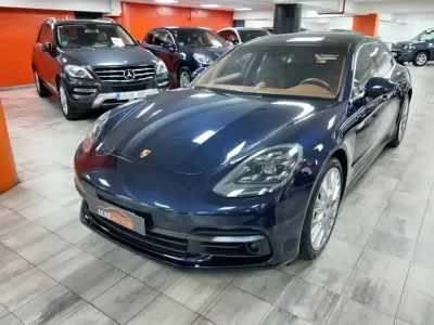 Usado Porsche Panamera 4 E-Hybrid Sport Turismo Sport Turismo 462 CV (339 kW) 2019 Azul Familiar