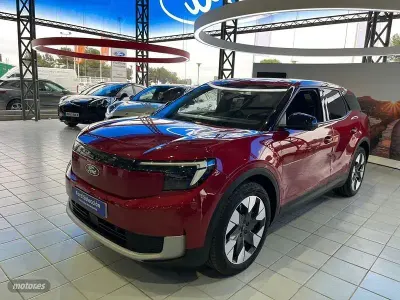 Usado Ford Explorer Premium 77 kW (105 CV) 2025 Rojo SUV