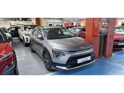 Gris Usado 2023 Kia Niro SUV | 23.900 € (Precio justo)