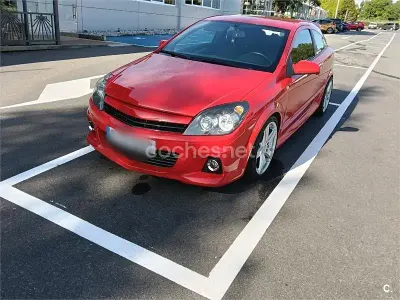 Usado Opel Astra GTC Sport 125 CV (91 kW) 2006 Rojo Berlina