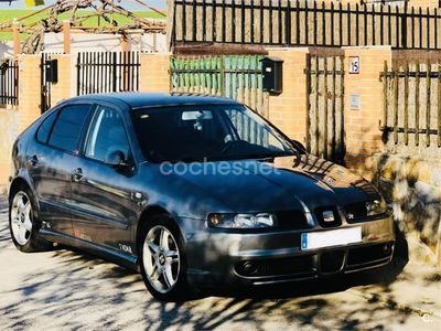 Usado Seat Leon FR 150 CV (110 kW) 2004 Marrón Berlina