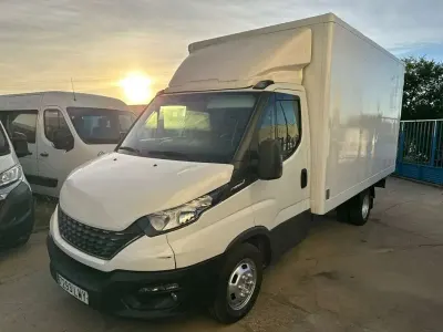 Usado Iveco Daily 136 CV (100 kW) 2021 Blanco Van