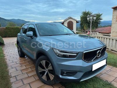 Usado Volvo XC40 Momentum 163 CV (119 kW) 2021 Gris / plata SUV