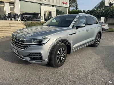 Second-hand VW Touareg 231 CP (169 kW) 2023 Gri SUV