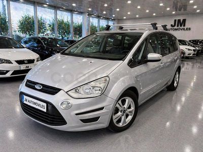 Usado Ford S-MAX Trend 140 CV (102 kW) 2014 Gris / plata Monovolumen