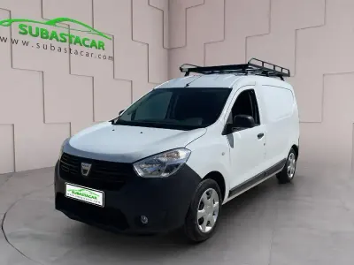 Usado Dacia Dokker Essentiel 100 CV (73 kW) 2019 Blanco Monovolumen