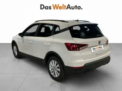 Usado Seat Arona Style 95 CV (69 kW) 2025 Blanco SUV