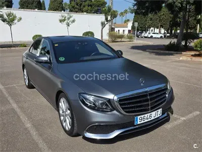 Usado Mercedes E350 258 CV (189 kW) 2017 Gris / plata Berlina