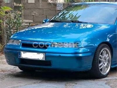 Usado Opel Calibra 115 CV (84 kW) 1991 Azul Coupe