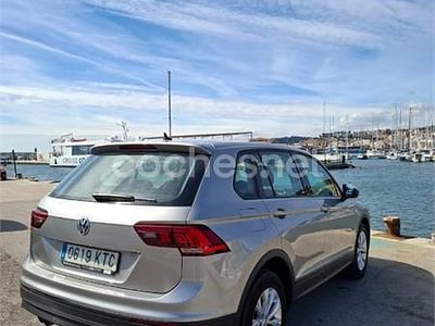 Gris / plata Usado 2019 VW Tiguan Advance SUV | 15.000 € (Un poco caro)