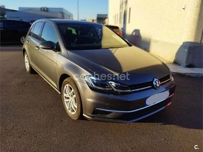 Usado VW Golf VII Advance 115 CV (84 kW) 2019 Gris / plata Familiar