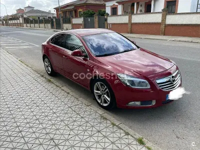 Usado Opel Insignia Sport 130 CV (95 kW) 2010 Granate Berlina