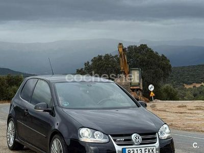 Usado VW Golf V R 250 CV (183 kW) 2007 Negro Berlina