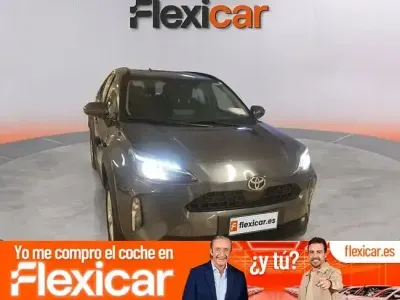 Usado Toyota Yaris Active 116 CV (85 kW) 2025 Gris Utilitario