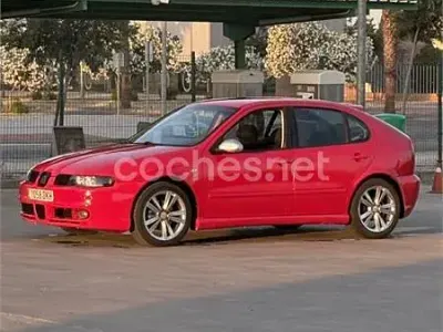 Usado Seat Leon FR 150 CV (110 kW) 2005 Rojo Utilitario