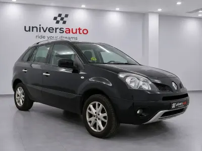 Usado Renault Koleos Dynamique 150 CV (110 kW) 2010 Negro SUV