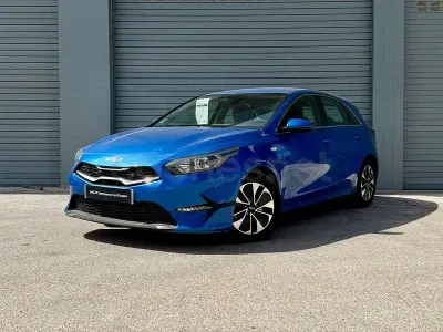 Usado Kia Ceed 100 CV (73 kW) 2025 Azul Utilitario