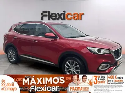 Käytetty MG HS Comfort 162 HP (119 kW) 2023 Punainen Katumaasturi