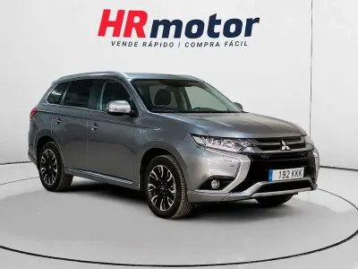 Usado Mitsubishi Outlander P-HEV 203 CV (149 kW) 2018 Blanco SUV