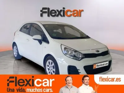 Usado Kia Rio 84 CV (61 kW) 2016 Blanco Utilitario