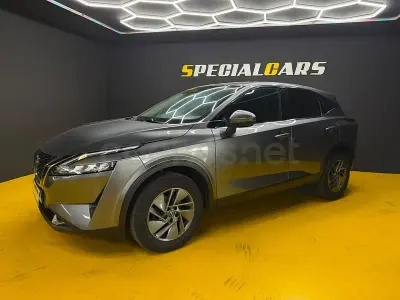 Usado Nissan Qashqai Acenta 140 CV (102 kW) 2023 Gris / plata SUV