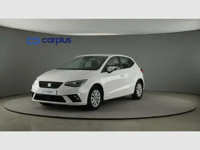 Usado Seat Ibiza Style Plus 110 CV (80 kW) 2022 Blanco Utilitario