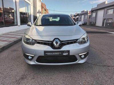 Usado Renault Fluence Dynamique 110 CV (80 kW) 2014 Gris / plata Berlina